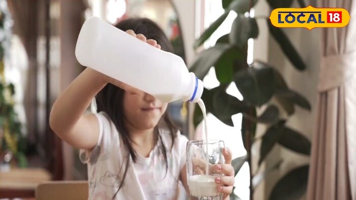     In particular, for those who have a problem with weakness or fatigue, this home remedy can be very beneficial. He said that eating raisins soaked in milk strengthens bones, as it contains calcium and boron in abundance.