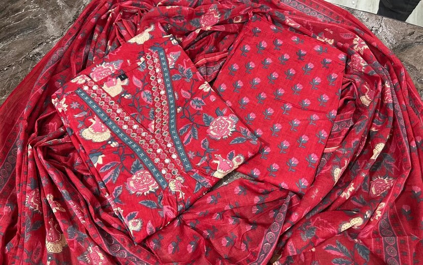 Women dresses are available cheaply in Amreli