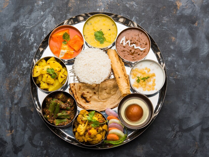 There will be hardly any country in the world where there are not carnivorous people. Most people in almost every country eat things like meat, fish, eggs. But when it comes to vegetarians, first of all, India's name comes to mind. Let us know, what is the state where the most pure vegetarian people live.