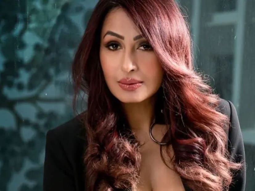 दोनों ने एक होटल में एक रात साथ समय बिताया और बाद में प्यार हो गया और डेटिंग शुरू हो गई। 2013 में दोनों ने शादी कर ली।