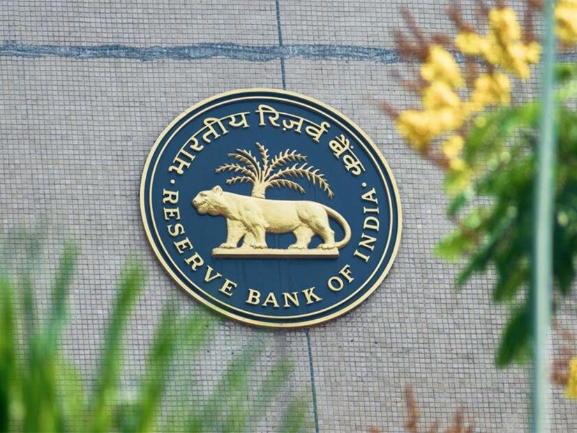 RBI cancels 150 nbfc registration check list for your loan and fd impact