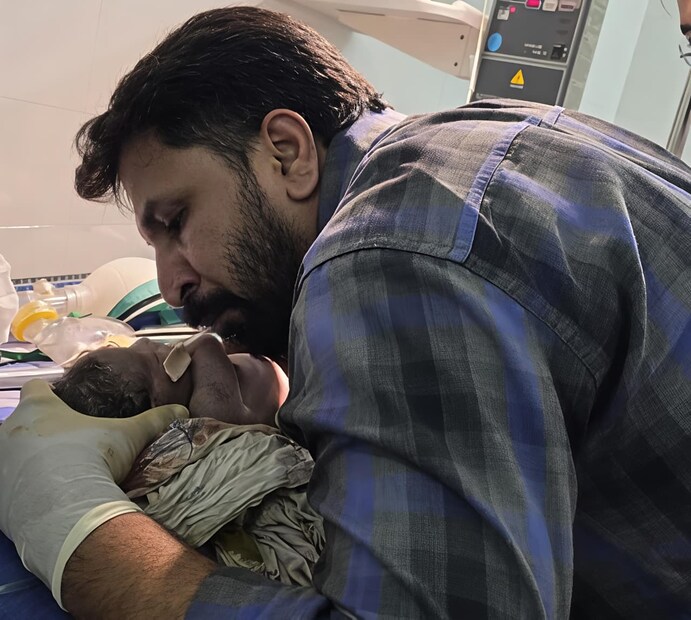 ધારી શહેરમાં Dr. Amit Rathodની કુશળતાથી નવજાતનું જીવન બચ્યું - Dhari Dr ...