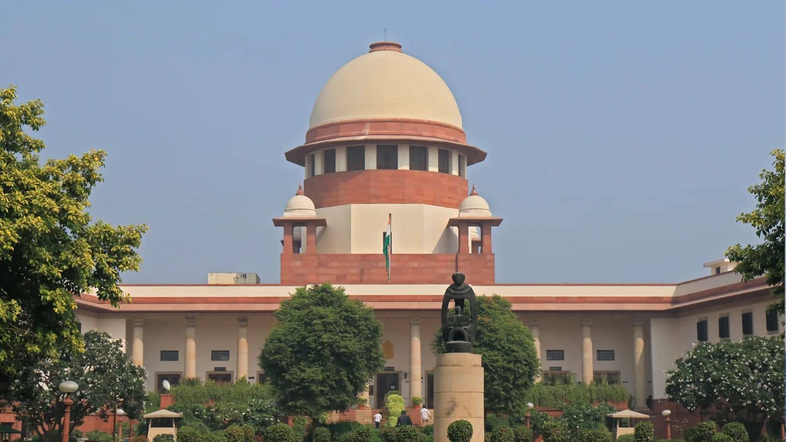 Top government Jobs of india this officers get salary in lakhs and also so many facilities asm 