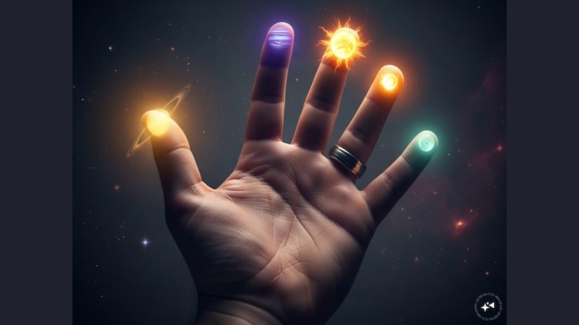 Samudrik Shastra: શું તમે ક્યારેય તમારા હાથને નજીકથી જોયા છે? ફક્ત રેખાઓ જ નહીં, પરંતુ તમારી આંગળીઓની લંબાઈ, તેમનો આકાર અને તમારા નખ પરના નાના નિશાન પણ તમારા વ્યક્તિત્વ અને ભાગ્ય વિશે ઘણું બધું કહી શકે છે. ભારતીય પરંપરામાં, સામુદ્રિક શાસ્ત્રને શરીર વાંચવાની એક રસપ્રદ પદ્ધતિ માનવામાં આવે છે, જેમાં ચહેરાથી પગ સુધી, તમારા શરીરના દરેક ભાગના ચિહ્નો જીવન સાથે જોડાયેલા છે. ખાસ વાત એ છે કે હાથ પરના આ ચિહ્નો દરેકમાં અલગ અલગ હોય છે - અને આ તફાવત ભવિષ્ય અને પ્રકૃતિનો સંકેત માનવામાં આવે છે. ભોપાલ સ્થિત જ્યોતિષી અને વાસ્તુ સલાહકાર પંડિત હિતેન્દ્ર કુમાર શર્મા આ વિષય પર વધુ માહિતી આપી રહ્યા છે.