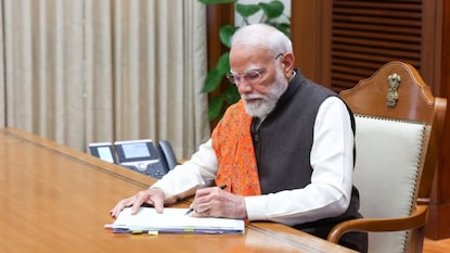 PM મોદીના ઇન્સ્ટાગ્રામ પર 100 મિલિયન ફોલોવર્સ! PM મોદીના ઇન્સ્ટાગ્રામ પર 100 મિલિયન ફોલોવર્સ!