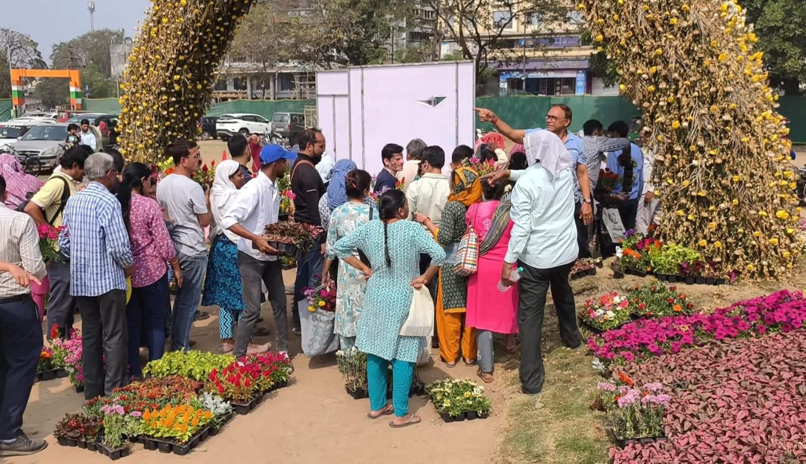 Navsari Flower Show Plants will be available at cheap prices at Lunsikui Ground 