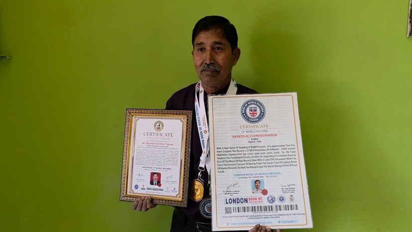 શાંતિલાલ પરમારે આ અંગે જણાવ્યું છે કે, "મેં સરકારી કાર્યક્રમો સહિત વિવિધ પ્રસંગોએ પ્રદર્શનો યોજ્યા છે," તેમણે કહ્યું. આવા કાર્યક્રમો દરમિયાન, તેઓ વરિષ્ઠ અધિકારીઓ અને રાજકારણીઓને મળ્યા. ભૂતપૂર્વ રાષ્ટ્રપતિ એપીજે અબ્દુલ કલામે પણ તેમનું પ્રદર્શન જોયું છે. આ સાથે તેમની સાથે વાતચીત કરવાની પણ તક મળી. માત્ર શોખ માટે કરેલા આ કલેક્શનની સંખ્યા આજે બે લાખ પર પહોંચી ગઈ છે. અત્યાર સુધીમાં મેં ગુજરાત સહિત દેશ-વિદેશના અનેક દીવાસળીના ખોખા ભેગા કર્યા છે. જેમાં ફિલ્મી કલાકારો, નેતાઓ, ક્રિકેટર, જોવાલાયક સ્થળો, દેશના પુરાતત્વ ખાતાના અનેક સ્મારકો ગાંધીજીનો રેટિયો, સિક્કાઓ વગેરેની છાપનો સમાવેશ થાય છે. શાંતિલાલ પરમારે આ અંગે જણાવ્યું છે કે, "મેં સરકારી કાર્યક્રમો સહિત વિવિધ પ્રસંગોએ પ્રદર્શનો યોજ્યા છે," તેમણે કહ્યું. આવા કાર્યક્રમો દરમિયાન, તેઓ વરિષ્ઠ અધિકારીઓ અને રાજકારણીઓને મળ્યા. ભૂતપૂર્વ રાષ્ટ્રપતિ એપીજે અબ્દુલ કલામે પણ તેમનું પ્રદર્શન જોયું છે. આ સાથે તેમની સાથે વાતચીત કરવાની પણ તક મળી. માત્ર શોખ માટે કરેલા આ કલેક્શનની સંખ્યા આજે બે લાખ પર પહોંચી ગઈ છે. અત્યાર સુધીમાં મેં ગુજરાત સહિત દેશ-વિદેશના અનેક દીવાસળીના ખોખા ભેગા કર્યા છે. જેમાં ફિલ્મી કલાકારો, નેતાઓ, ક્રિકેટર, જોવાલાયક સ્થળો, દેશના પુરાતત્વ ખાતાના અનેક સ્મારકો ગાંધીજીનો રેટિયો, સિક્કાઓ વગેરેની છાપનો સમાવેશ થાય છે.