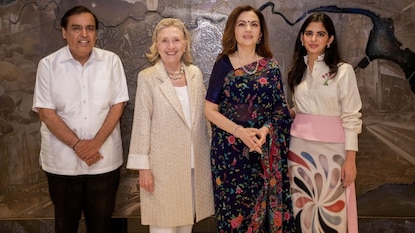 હિલેરી ક્લિન્ટન અંબાણી પરિવારના ઘરે મહેમાન બન્યા 