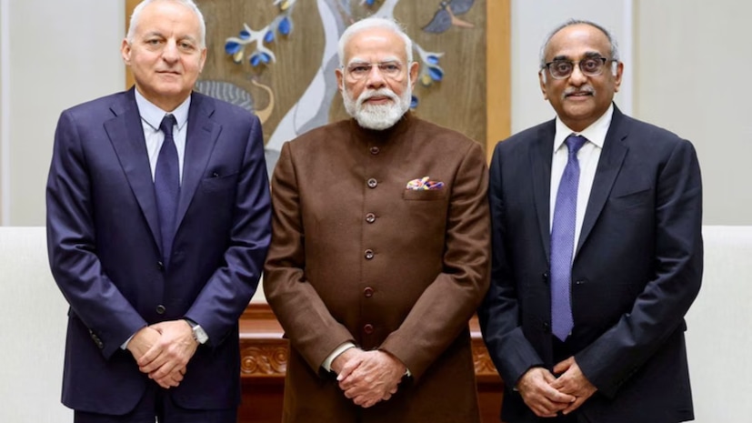 PM modi with rolls royas CEO