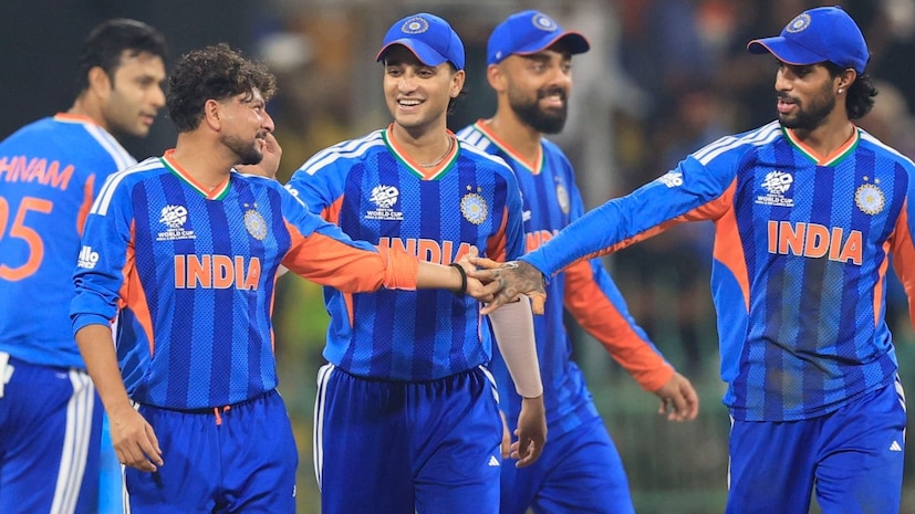  સૌથી પહેલા સુપર 8નું ફોર્મેટ સમજીએ. ટુર્નામેન્ટમાં કુલ 20 ટીમો હતી, તેને પાંચ પાંચના ચાર ગ્રુપમાં વહેંચી દેવામાં આવી. આ ચારેય ગ્રુપમાં જે પણ બે ટીમો પહેલા અને બીજા નંબરે રહી, તેને સુપર 8માં જગ્યા મળી. હવે આ આઠ ટીમો ફરી વાર 2 અલગ અલગ ગ્રુપમાં વહેંચવામાં આવી છે. ગ્રુપ 1માં ભારત, ઝિમ્બાબ્વે, વેસ્ટઇન્ડીઝ અને સાઉથ આફ્રિકા છે, જે પોતપોતાના ગ્રુપમાં ટોપ પર રહી હતી. જ્યારે ગ્રુપ 2માં પાકિસ્તાન, ન્યૂઝીલેન્ડ, શ્રીલંકા અને ઇંગ્લેન્ડ છે.