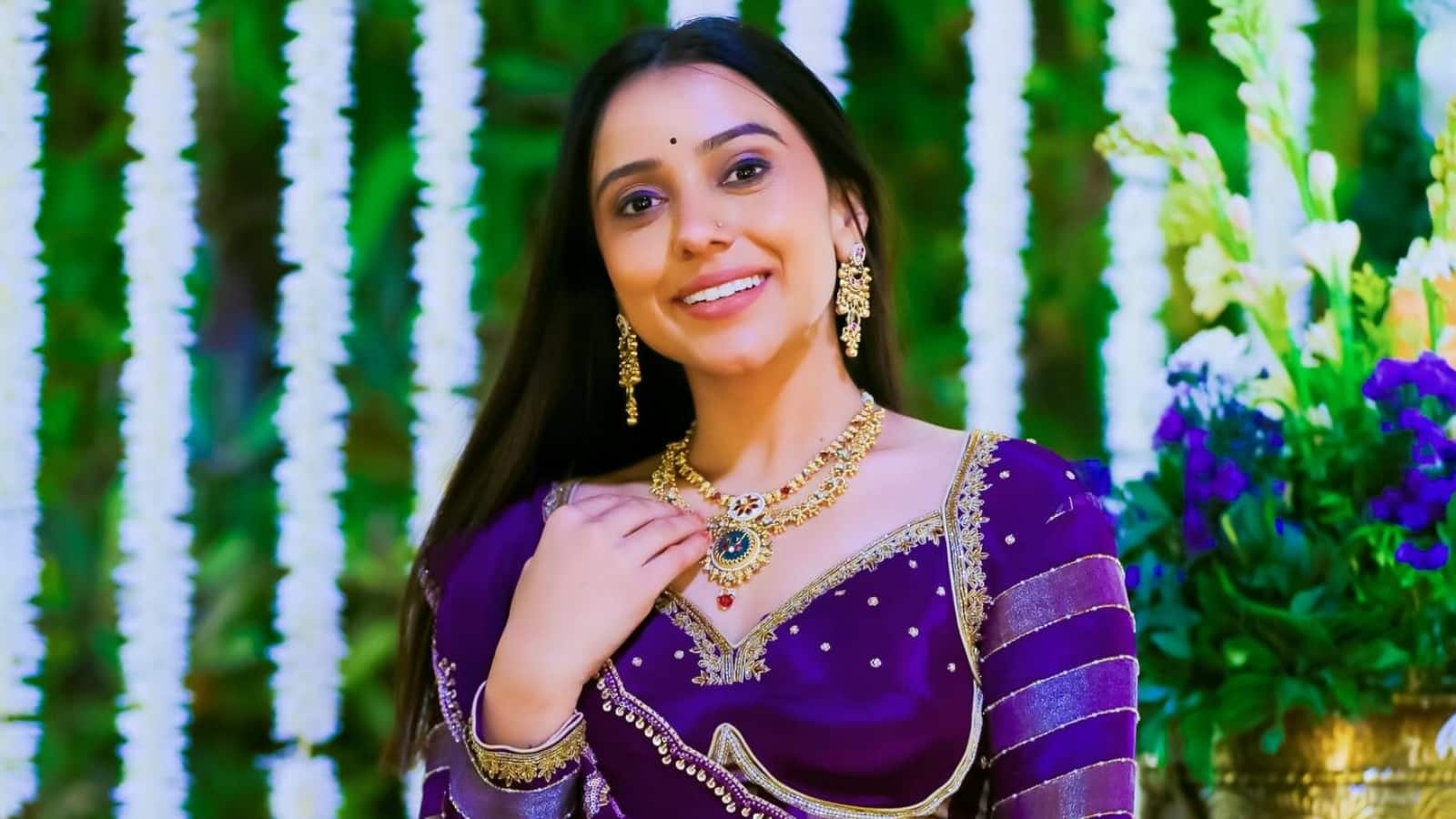Singer Kinjal Rabari: સિંગર કિંજલ રબારીનું મન બદલાયું? અઠવાડિયા પહેલા કહેલી મહત્વની વાત ગાયબ! - gujarati singer kinjal rabhari remove love marriage controversy clarification video | - News18 ...