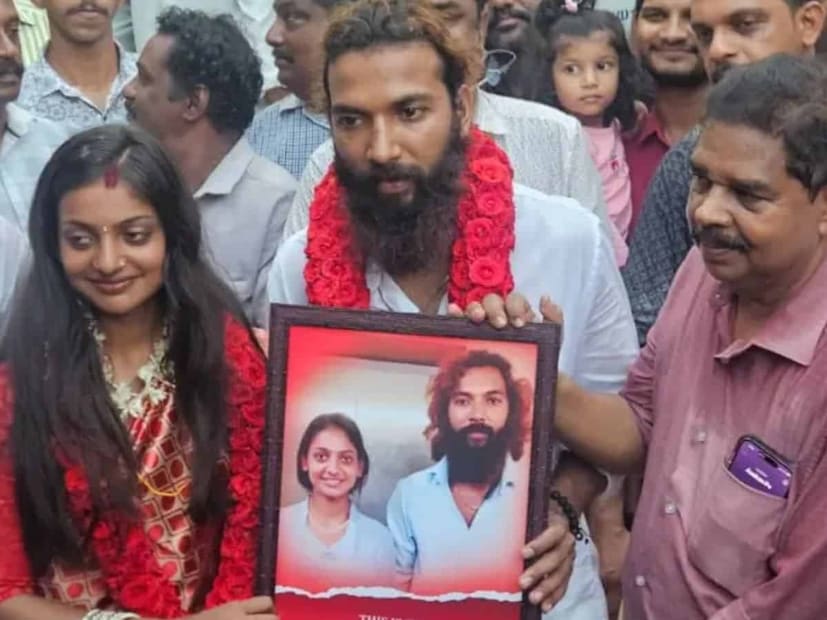 monalisa bhosle father allegations on farman khan marriage controversy Latest Update