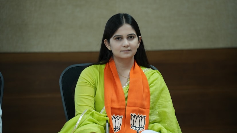 Ankita Parmar Vs Nayana Parmar Vadodara Por