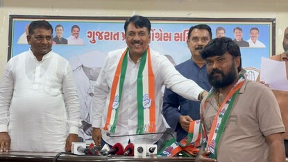 નવનીત બાલધિયા જોડાયા કોંગ્રેસમાં, અમિત ચાવડાએ ખેસ પહેરાવી કર્યું સ્વાગત.