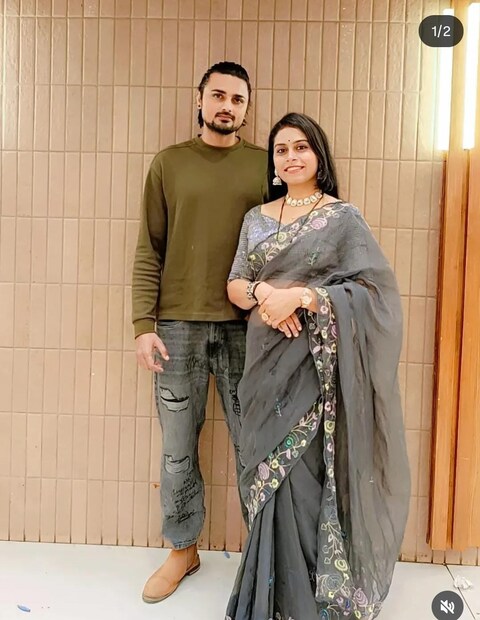  આ દવા સામાન્ય રીતે અનાજને જીવાતોથી બચાવવા માટે વપરાય છે. આ ખુલાસા બાદ ફૂડ પોઇઝનિંગની થિયરી અટકાવી દેવામાં આવી છે. બંને બાળકીના પોસ્ટમોર્ટમ અને FSL રિપોર્ટ હજુ બાકી છે, જે આવ્યા બાદ જ આ કેસમાં વધુ સ્પષ્ટતા જોવા મળશે. પોલીસે દાદા દાદીની પૂછપરછ કરી છે. દંપતીના સીડીઆરની તપાસ ચાલી રહી છે. (વિમલ પ્રજાપતિ અને તેમની પત્ની ભાવનાબેન પ્રજાપતિની ફાઈલ તસવીર)