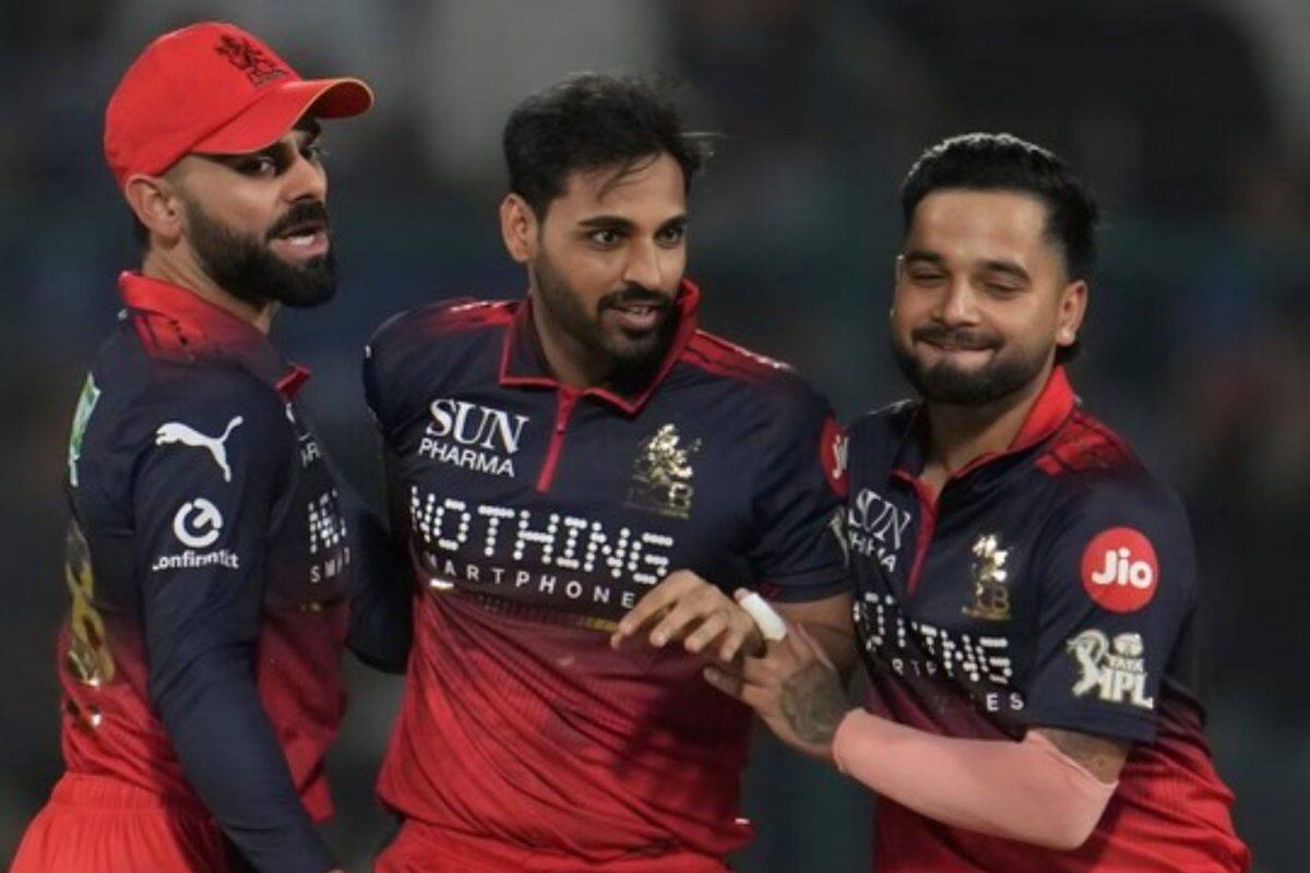 RCB vs DC: 8 રનમાં 6 વિકેટ! ભુવનેશ્વર કુમાર અને હેઝલવુડે દિલ્હીના દાળિયા કરી નાખ્યાં, બેટર્સ પર કાળ બનીને તૂટી પડ્યાં