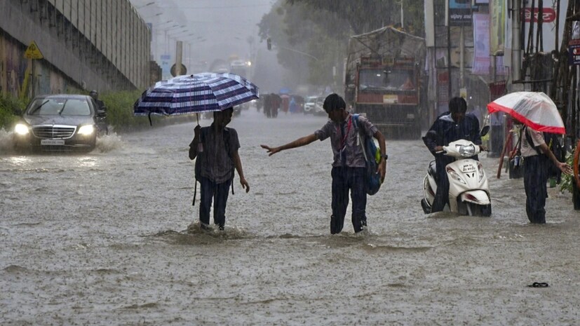 Mumbai Torrential Rain 4 Storey Building Collapses Killing 6 Schools Colleges Closed