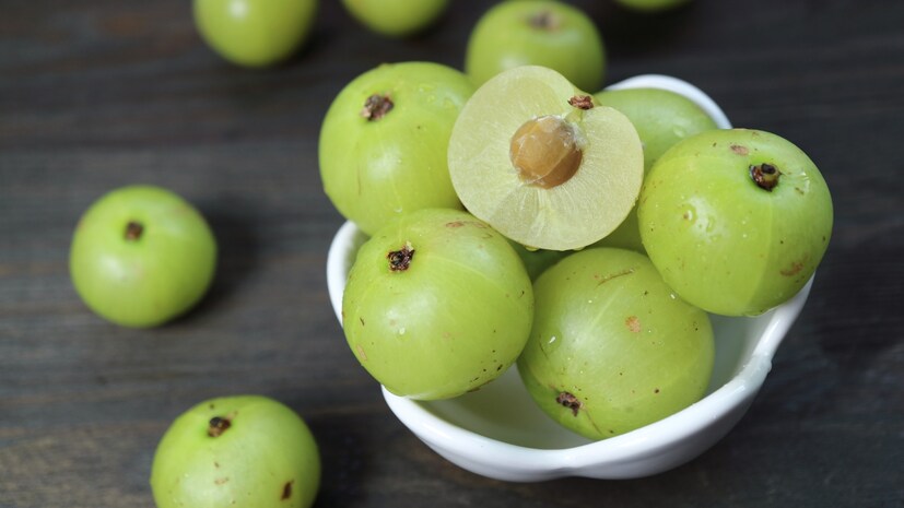 Monsoon Hair Care 5 Superfoods to Stop Hair Fall Naturally in Rainy Season