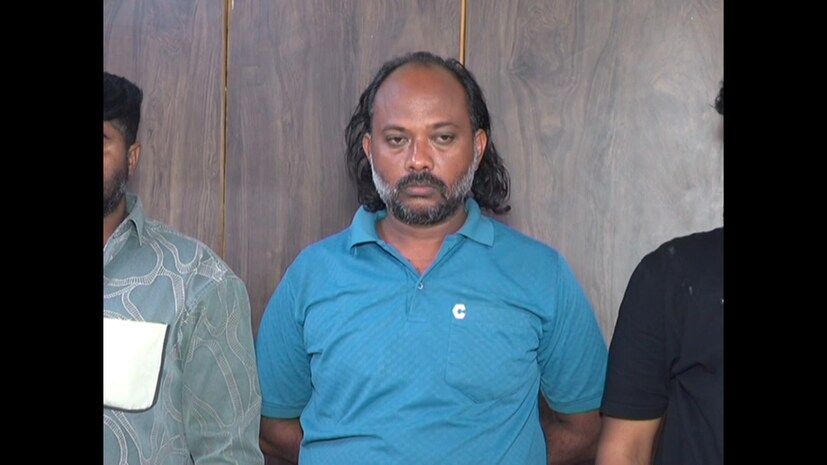 terrifying plan expolsed of 6 accused caught with 18 guns and 30 live cartridges in Rajkot before ashadhi bij Rath Yatra