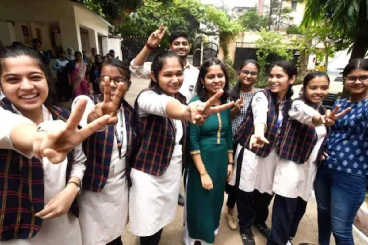 CBSE ધોરણ 12નું કમ્પાર્ટમેન્ટ પરિણામ જાહેર, આ રીતે ચેક કરો તમારું રિઝલ્ટ
