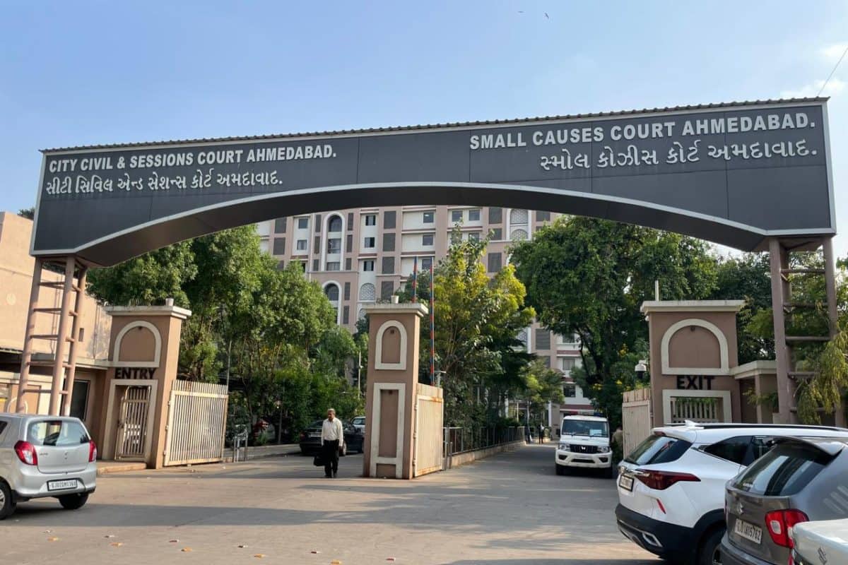 Ahmedabad News: પૌત્રી જોડે રમતી 6 વર્ષીય બાળકી સાથે પાડોશીની 51 વર્ષની ઉંમરે કાળી કરતૂત!