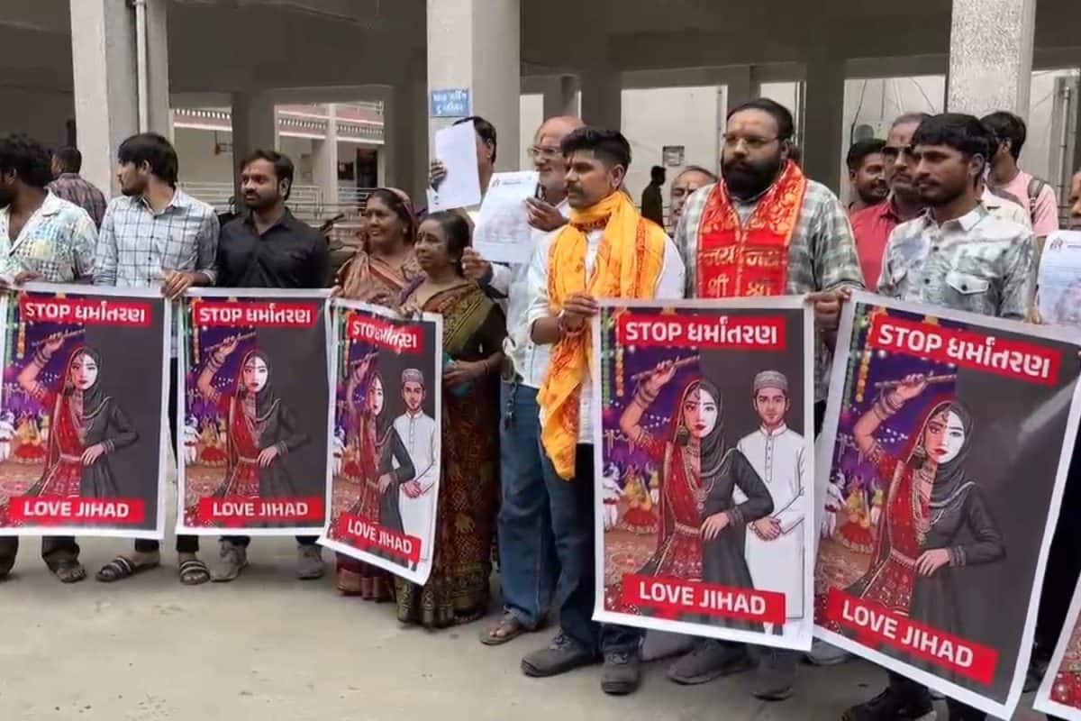 Rajkot Navratri Garba: નવરાત્રીમાં મહિલા સુરક્ષા મુદ્દે હિન્દુ સંગઠનો એકજુથ! પોલીસ-ગરબા સંચાલકો પાસે કરી આ સાત માંગ