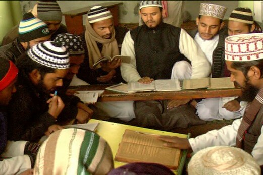 اترپردیش : بجنور اور آس پاس کے تقریبا 1800 مدارس اور مساجد پر سیکورٹی ایجنسیوں کی نظر اترپردیش : بجنور اور آس پاس کے تقریبا 1800 مدارس اور مساجد پر سیکورٹی ایجنسیوں کی نظر