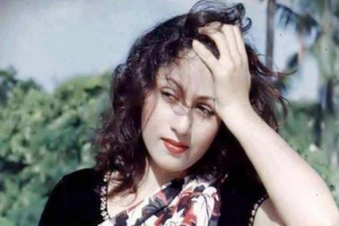 انیس سو سینتالیس میں فلم 'نیل کمل' میں مدھوبالا کو بڑا رول ملا۔ اس کے بعد جس فلم نے مدھو کو شہرت دلائی وہ تھی بمبئی ٹاکیز کی فلم محل۔ مدھوبالا کو اس فلم سے خوب اسٹارڈم ملا۔ انیس سو سینتالیس میں فلم 'نیل کمل' میں مدھوبالا کو بڑا رول ملا۔ اس کے بعد جس فلم نے مدھو کو شہرت دلائی وہ تھی بمبئی ٹاکیز کی فلم محل۔ مدھوبالا کو اس فلم سے خوب اسٹارڈم ملا۔