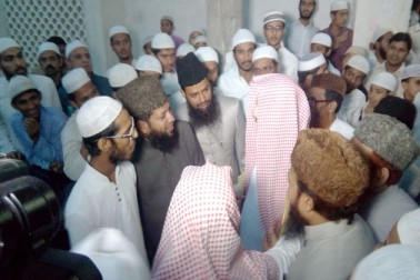 ڈاکٹر صالح نے کہا کہ ہمارا اس بات پر ایمان ویقین ہے کہ ہمیں قرآن وحدیث پر عمل کرنے ہی سے دنیا اور آخرت میں سرخروئی ملےگی۔ ڈاکٹر صالح نے کہا کہ ہمارا اس بات پر ایمان ویقین ہے کہ ہمیں قرآن وحدیث پر عمل کرنے ہی سے دنیا اور آخرت میں سرخروئی ملےگی۔