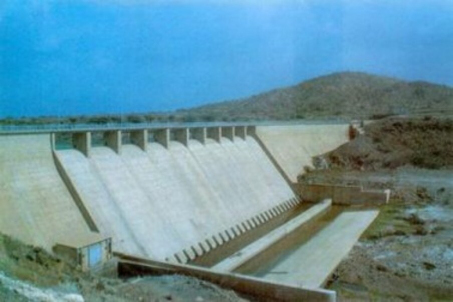  کسی جگہ سیلاب کی صورت میں باندھ پانی کی ذخیرہ اندوزی کے کام آتے ہیں۔ 200 سے بھی زیادہ باندھ 16 بلین کیوبک فٹ پانی کی ذخیرہ اندوزی سالانہ کرتے ہیں۔
