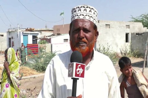 تیرہ سال پرانی مسلم کالونی میں بجلی، پانی اور سیورکا کام اب ہوا شروع تیرہ سال پرانی مسلم کالونی میں بجلی، پانی اور سیورکا کام اب ہوا شروع