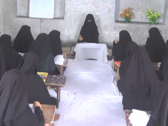 ابوالحسن علی ندوی ایجوکیشنل ٹرسٹ کا مسلم طالبات کو باضابطہ طورپر ہائرٹیکنیکل ایجوکیشن سے بھی آراستہ کرنے کا منصوبہ ہے۔ ابوالحسن علی ندوی ایجوکیشنل ٹرسٹ کا مسلم طالبات کو باضابطہ طورپر ہائرٹیکنیکل ایجوکیشن سے بھی آراستہ کرنے کا منصوبہ ہے۔