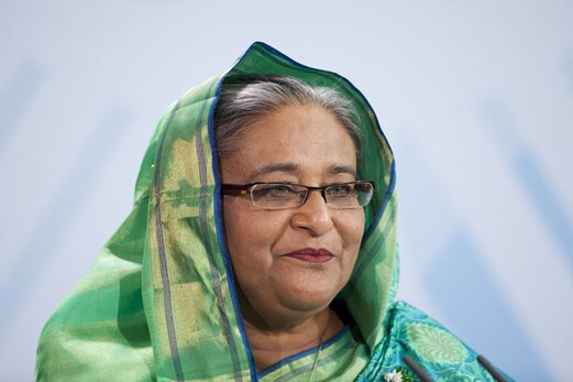 بنگلہ دیش نے ممتا بنرجی کو تحفہ میں بھیجی 20 کلو ہلسہ مچھلی اور جامدانی ساڑی بنگلہ دیش نے ممتا بنرجی کو تحفہ میں بھیجی 20 کلو ہلسہ مچھلی اور جامدانی ساڑی
