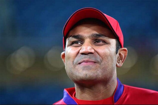 ویریندر سہواگ کے نام بھی آئی پی ایل میں دو الگ الگ ٹیموں سے کھیلتے ہوئے سنچری لگانے کا ریکارڈ ہے۔