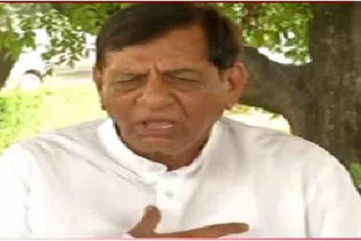 ہندووں کی مبینہ نقل مکانی پر سیاسی جنگ تیز، بی جے پی کی ٹیم پہنچی کیرانہ ہندووں کی مبینہ نقل مکانی پر سیاسی جنگ تیز، بی جے پی کی ٹیم پہنچی کیرانہ