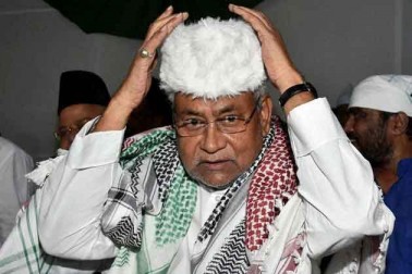 اپنی رہائش گاہ پر افطار کی دعوت کے دوران انہوں نے نامہ نگاروں سے کہا کہ میں دعا کرتا ہوں کہ بہار ہم آہنگی کی جانب بڑھے۔ اپنی رہائش گاہ پر افطار کی دعوت کے دوران انہوں نے نامہ نگاروں سے کہا کہ میں دعا کرتا ہوں کہ بہار ہم آہنگی کی جانب بڑھے۔