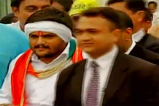 ہاردک پٹیل 9 ماہ بعد جیل سے رہا ، ریاست بدر ہو کر بھی بی جے پی کے لئے بنیں گے مصیبت ہاردک پٹیل 9 ماہ بعد جیل سے رہا ، ریاست بدر ہو کر بھی بی جے پی کے لئے بنیں گے مصیبت