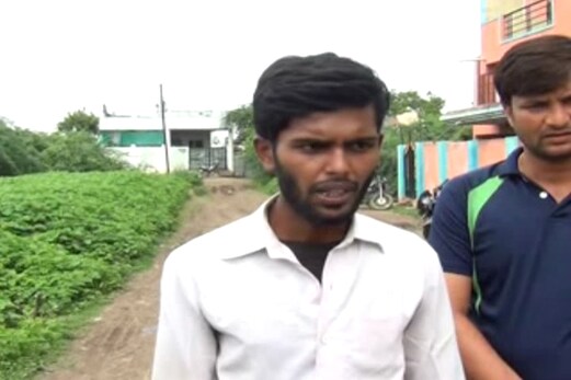 داعش سے تعلق کے الزام میں اے ٹی ایس نے ہنگولی سے اردو ٹیچر کو حراست میں لیا داعش سے تعلق کے الزام میں اے ٹی ایس نے ہنگولی سے اردو ٹیچر کو حراست میں لیا