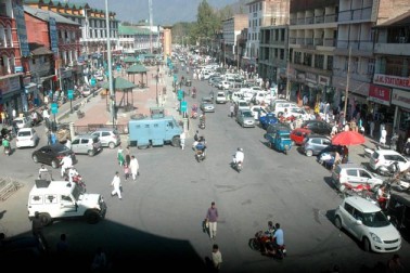 تاہم گزشتہ اڑھائی ماہ میں پہلی مرتبہ اپنے احتجاجی کلینڈر میں نرمی برتتے ہوئے انہوں نے آج دوپہر دو بجے سے پیر کی چھ بجے صبح تک ہڑتال میں ڈھیل کا اعلان کیا تھا۔ تاہم گزشتہ اڑھائی ماہ میں پہلی مرتبہ اپنے احتجاجی کلینڈر میں نرمی برتتے ہوئے انہوں نے آج دوپہر دو بجے سے پیر کی چھ بجے صبح تک ہڑتال میں ڈھیل کا اعلان کیا تھا۔