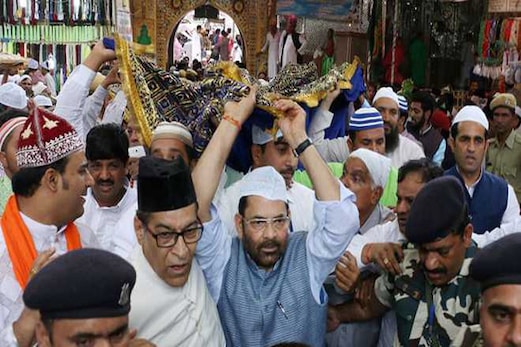حکومت اجمیر میں زائرین کے لئے بنائے گی ایک ہزار غسل خانے اور بیت الخلا حکومت اجمیر میں زائرین کے لئے بنائے گی ایک ہزار غسل خانے اور بیت الخلا