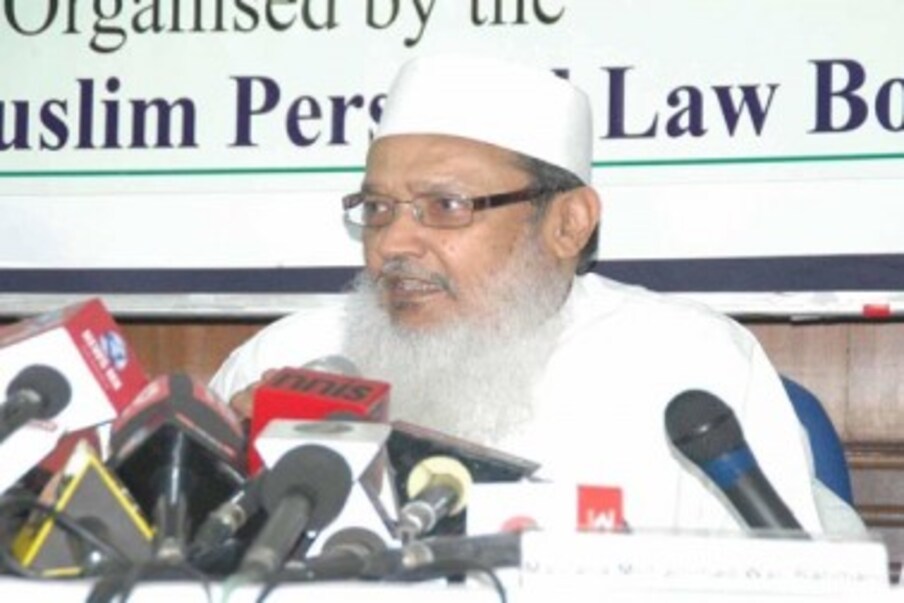  جمعیت علمائے ہند (ارشد) کے صدر مولانا ارشد مدنی نے پریس کانفرنس کو خطاب کرتے ہوئے الزام لگایا کہ مودی حکومت کے ڈھائی برس کے دور اقتدار کی ناکامی سے توجہ ہٹانے کے مقصد سے وہ اس طرح کے حربے استعمال کرکے ملک کو انتشار کی راہ پر ڈال رہی ہے۔