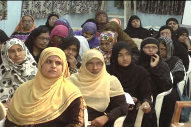 دستخطی مہم میں طالبات کو بھی شامل کیا گیا ہے۔ مسلم طالبات کا بھی کہنا ہے کہ وہ مسلم پرسنل لا سے پوری طرح سے مطمئن ہیں۔ دستخطی مہم میں طالبات کو بھی شامل کیا گیا ہے۔ مسلم طالبات کا بھی کہنا ہے کہ وہ مسلم پرسنل لا سے پوری طرح سے مطمئن ہیں۔