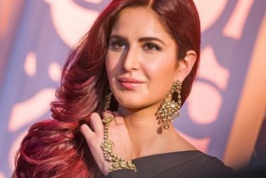کٹرینہ کیف: اداکارہ کٹرینہ کیف کے دیوانے جتنے ہندوستان میں ہیں اتنے ہی بیرون ملک میں بھی، خاص طور پر یوروپ میں کٹرینہ کے لاکھوں مداح ہیں۔ کٹرینہ کیف: اداکارہ کٹرینہ کیف کے دیوانے جتنے ہندوستان میں ہیں اتنے ہی بیرون ملک میں بھی، خاص طور پر یوروپ میں کٹرینہ کے لاکھوں مداح ہیں۔