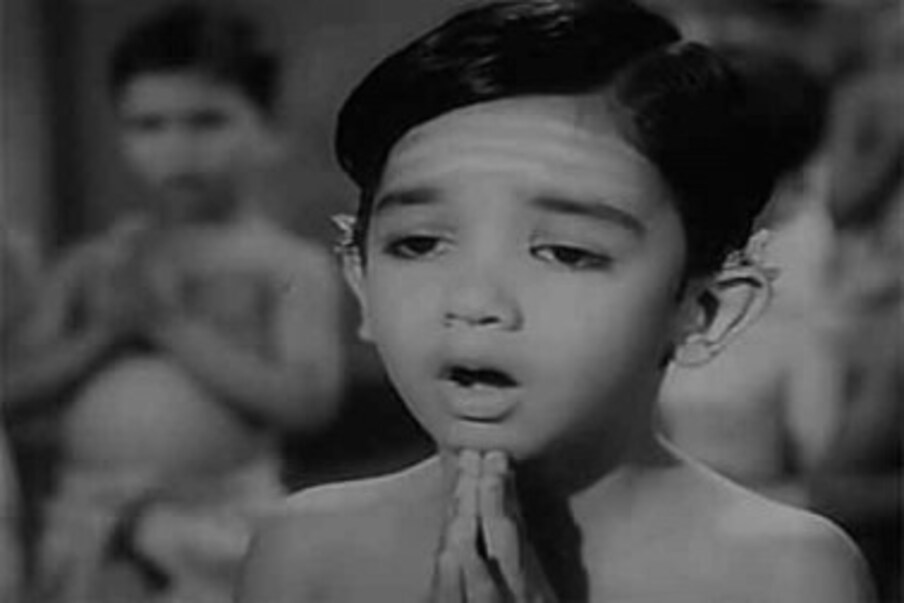  کمل ہاسن نے اپنے فلمی کیریئر کا آغاز بطور چائلڈ سٹار 1960 میں آئی فلم 'كلاتھر كنمما سے کی۔
