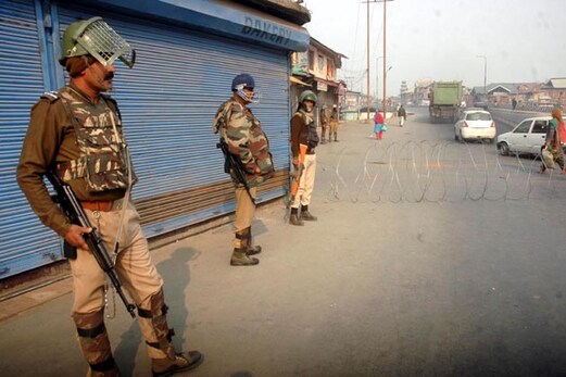 جموں وکشمیر : بیروہ میں فوج کی فائرنگ میں نوجوان کی ہلاکت کے خلاف لگاتار دوسرے دن بھی ہڑتال جموں وکشمیر : بیروہ میں فوج کی فائرنگ میں نوجوان کی ہلاکت کے خلاف لگاتار دوسرے دن بھی ہڑتال