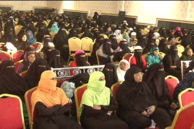 ساتھ ہی ساتھ مسلم خواتین نے یہ سوال بھی اٹھایا کہ حکومتیں اور عدالتیں صرف مسلم پرسنل لا کے ہی پیچھے کیوں پڑی ہوئی ہیں۔ ساتھ ہی ساتھ مسلم خواتین نے یہ سوال بھی اٹھایا کہ حکومتیں اور عدالتیں صرف مسلم پرسنل لا کے ہی پیچھے کیوں پڑی ہوئی ہیں۔