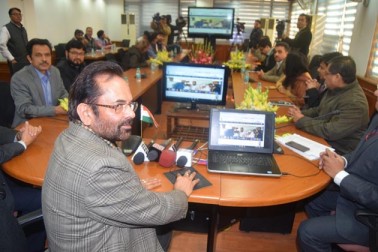 اس موقع پر مسٹر نقوی نے ی پی ایل عمارت میں اقلیتی وزارت کے حج محکمہ کی نئی ویب سائٹ شروع کی۔ یہ ویب سائٹ ہندی، اردو اور انگریزی زبانوں میں دستیاب ہے۔ اس میں حج سے متعلق تمام معلومات دستیاب رہے گی۔ اس موقع پر مسٹر نقوی نے ی پی ایل عمارت میں اقلیتی وزارت کے حج محکمہ کی نئی ویب سائٹ شروع کی۔ یہ ویب سائٹ ہندی، اردو اور انگریزی زبانوں میں دستیاب ہے۔ اس میں حج سے متعلق تمام معلومات دستیاب رہے گی۔