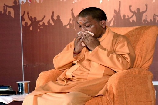 پلوامہ شہیدوں کو یاد کرتے ہوئے رو دئے یوگی آدتیہ ناتھ پلوامہ شہیدوں کو یاد کرتے ہوئے رو دئے یوگی آدتیہ ناتھ