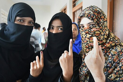 رمضان المبارک : مسلمانوں کی بمپر ووٹنگ ۔ دہلی کے مسلم علاقوں میں پولنگ کے تناسب میں ہوااضافہ رمضان المبارک : مسلمانوں کی بمپر ووٹنگ ۔ دہلی کے مسلم علاقوں میں پولنگ کے تناسب میں ہوااضافہ