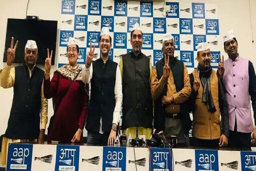 دہلی کی حکمراں جماعت عام آدمی پارٹی نےلوک سبھا الیکشن کے لئے دلی کی سات سیٹوں میں سے چھ پر اپنے امیدواروں کا اعلان کر دیا ہے